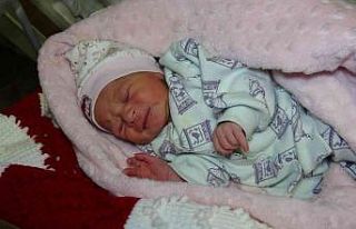 Yeni yılın ilk bebeği dünyaya geldi