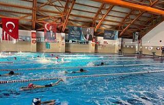 Yeni yılın ilk kulaçları Nazilli’de atıldı