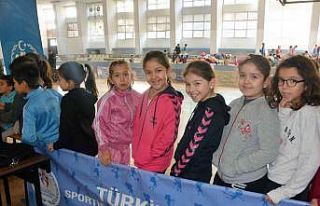 Yetenek taraması için spor malzemeleri dağıtılacak