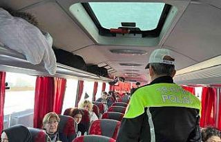 Yolculara emniyet kemerinin önemi anlatıldı