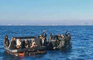 Yunanistan’ın ölüme ittiği 82 göçmen kurtarıldı