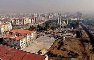 Yunusemre’nin ’Meydan Projesi’ne bir eser daha