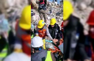 128’inci saatte kesilmeyen umut: 13 yaşındaki...