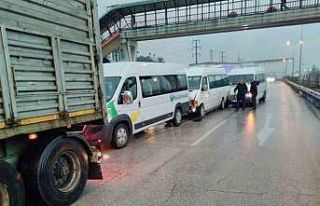 4 aracın karıştığı kazada 10 kişi yaralandı