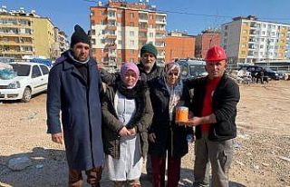 7 yaşındaki Rizeli Esma Sena’nın kumbarası depremzedelere...