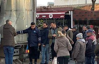 A101, deprem bölgesindeki köylere erzak yardımlarını...