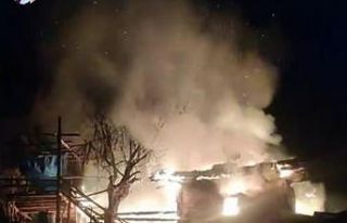 Adana’da ev yangınında yaşlı adam hayatını...