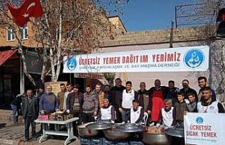 Adana’da öğrenci ve öğretmenlerden örnek seferberlik
