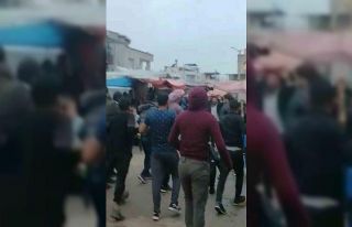 Adana’da pazarda taşlı sopalı kavga