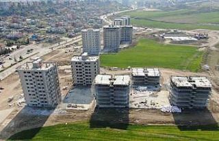 Adana’da yapımı devam eden inşaatlar durduruldu