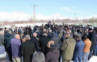 Adıyaman’da enkaz altında kalan işçi Van’da...