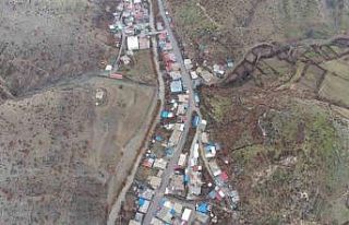 AFAD, dron ile heyelanlı yamaçlarda riskli kayalar...