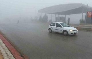 Afyonkarahisar’da sis etkisini gösterdi