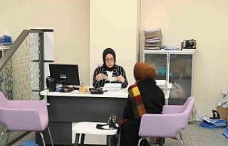 Ailesinden uzakta okuyan öğrencilere bilet desteği