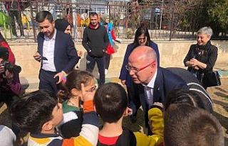 AK Parti heyeti depremzedeleri ziyaret etti