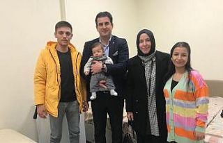 AK Partili Güngör, Denizli’ye gelen depremzedelerle...