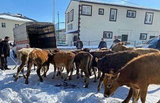 Akdağlı köylülerden örnek yardım