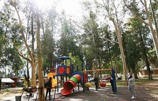 Akyaka’da depremzede çocuklar için oyun parkı