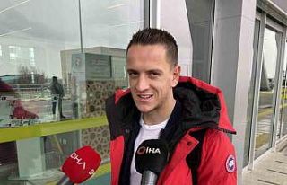 Amir Hadziahmetovic, Beşiktaş için yola çıktı