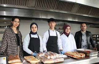 Anaokulu öğrencilerinin kahvaltılıklarını meslek...