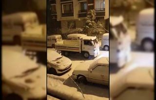 Ankara’da etkili olan kar yağışı trafikte zor...
