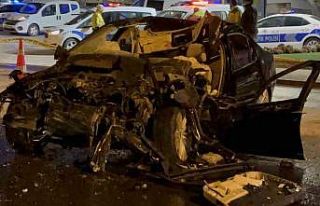 Ankara’da sulama tankerine çarpan otomobilin sürücüsü...