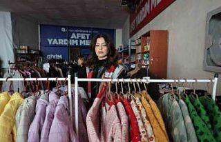 Antalya Büyükşehir Belediyesi depremzedeler için...