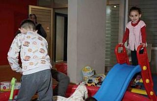 Antalyaspor Kaptanı, tesislerde ağırlanan depremzede...