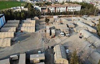 Arap Emirlikleri’nin kurduğu sahra hastanesi depremzedelere...