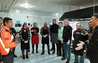 Aşçı ve aşçı yardımcılarından ortak menü