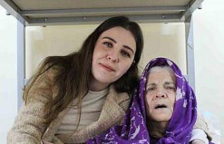 Asrın felaketinden kurtulan Bedriye teyze ve gönüllüler...