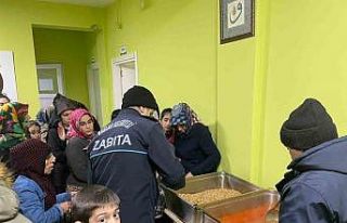 Bağlar Belediyesi zabıta ekipleri depremzedelerin...