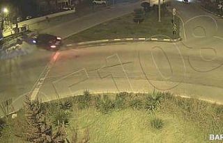 Bartın’da trafik kazaları kameralara yansıdı