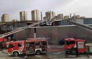 Başakşehir’de tekstil fabrikası alev alev yandı
