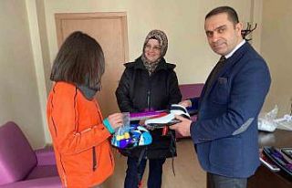 Başarılı sporcu ekipman desteğiyle ödüllendirildi