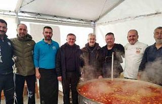 Başkan Erdem deprem bölgesinde