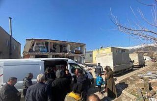 Başkan Özkan Alp deprem bölgesinde