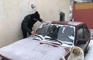 Bayburt’a lapa lapa kar yağdı, kar kalınlığı...