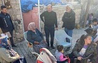 Belediye Başkanı Doğru Arabanlı depremzedeleri...