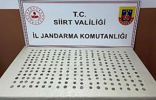 Beline bağladığı poşetten Roma dönemine ait...