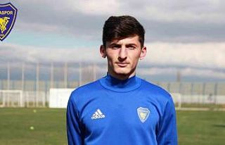 Bergama FK, Bucaspor 1928’den Doğan Çamlı’yı...