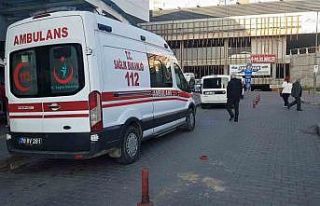 Bıçaklı kavgada husumetlisini ağır yaraladı