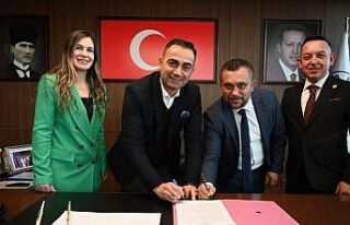 Biga Belediyesi’nde personelin hem yüzü hem cebi...