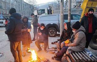 Bina çöktü kendini caddede buldu, kocası ve oğlunun...