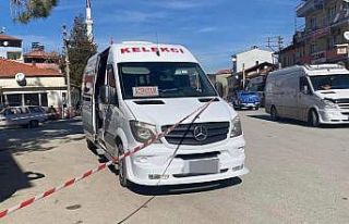 Bindiği minibüste öldü