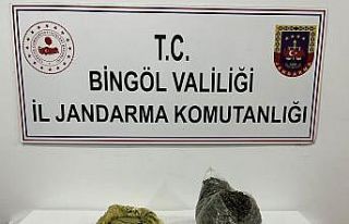Bingöl’de 2 kilo esrar maddesi ile 70 kilo kıyılmış...