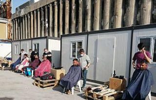 Bolu’dan Hatay’a giden gönüllü berberler hizmete...