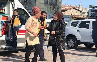 Boşandığı eşini çocuklarını göremediği için...