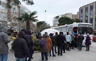 Burhaniyeliler kan bağışı için kuyruk oldular