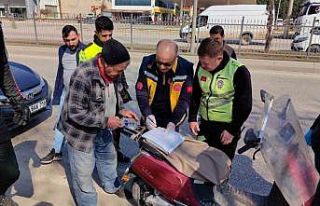 Bursa’da bisikletten düşen alkollü sürücü...